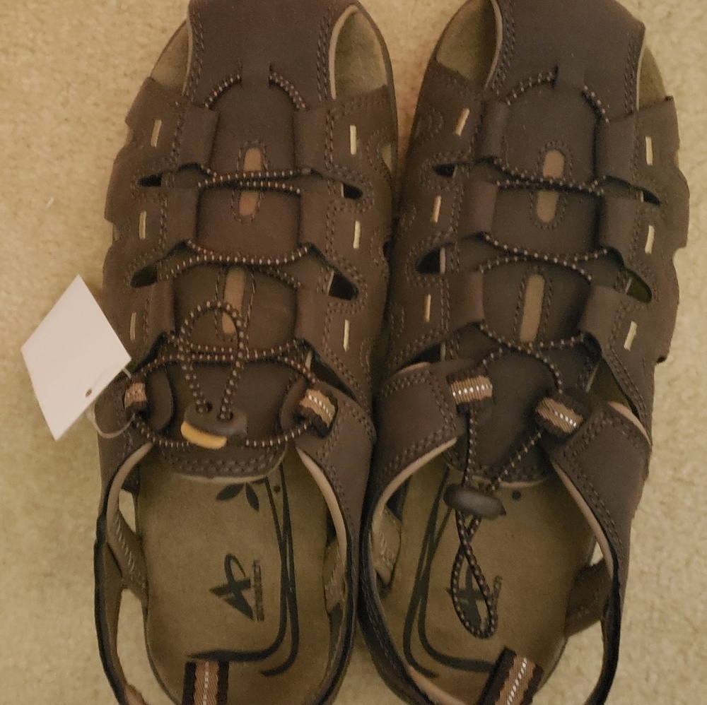 Athletech Brown slip on sneakers, Size 8